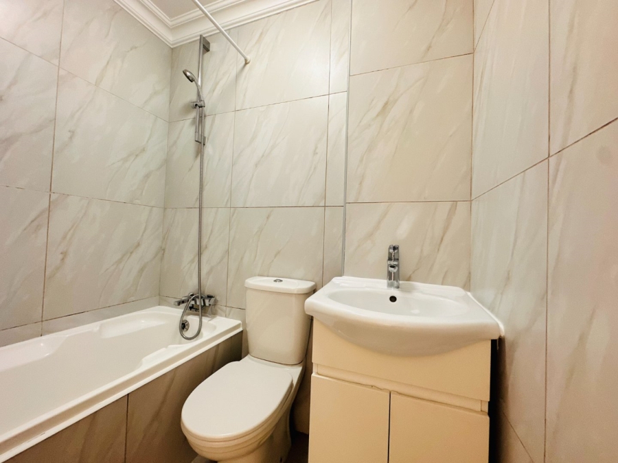 2 Bedroom Property for Sale in Table View Western Cape